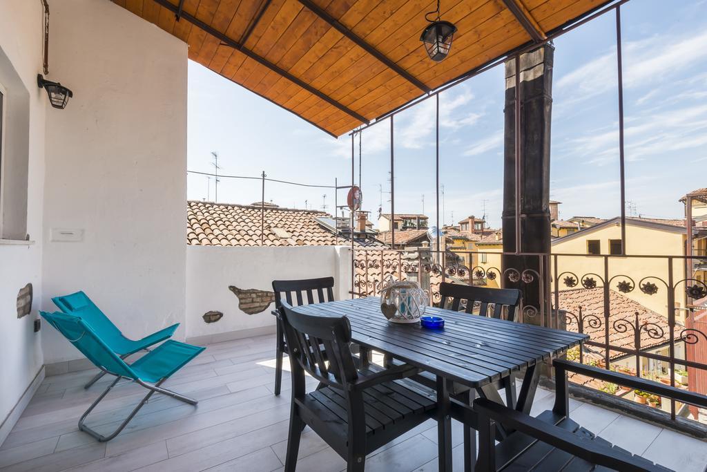 L'Attico Del Duomo Lejlighed Modena Eksteriør billede